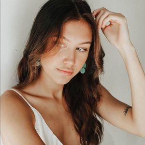 Meet your Posher, Nina